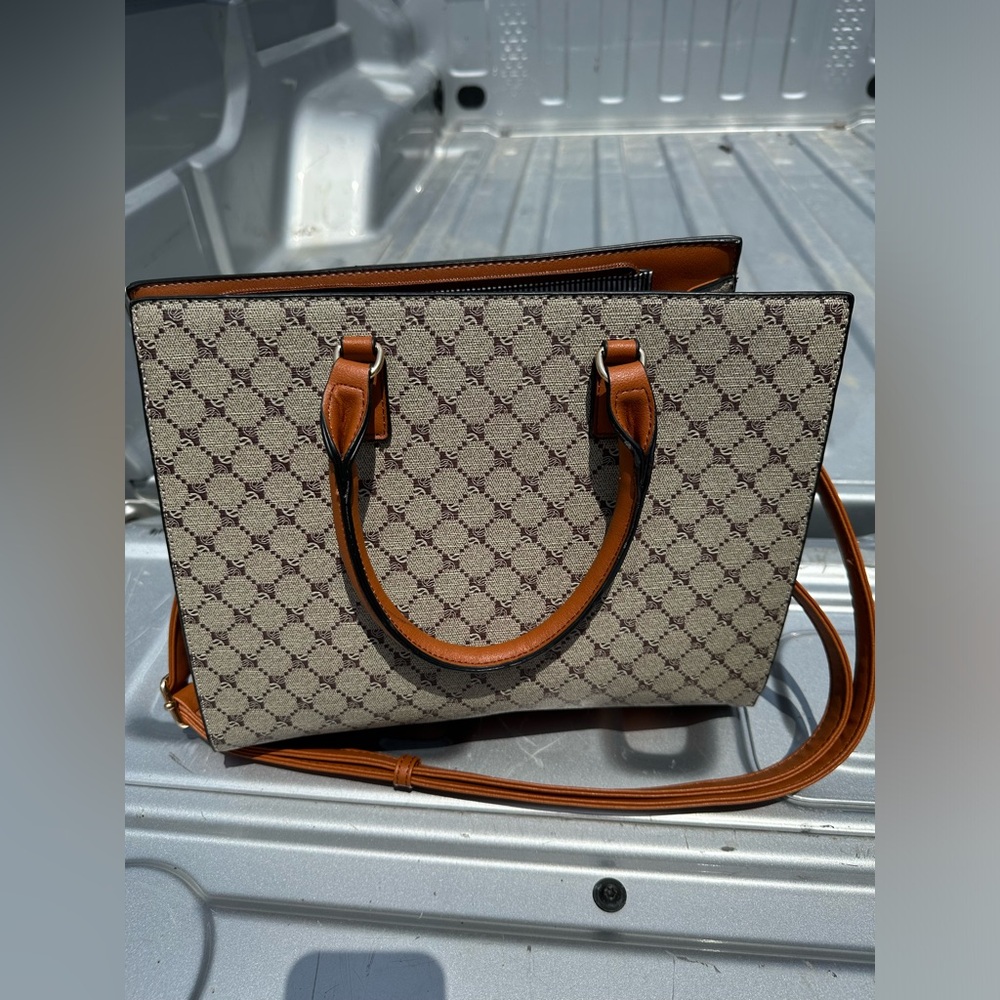 Purse - Picture 3 of 6